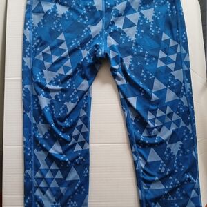 Old Navy Blue Geometric Women's Active Capri Pants